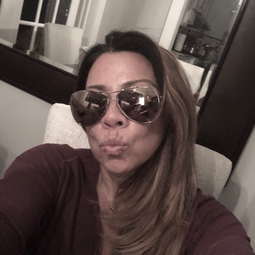 Meet your Posher, Sharon